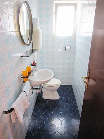 Two-Bedroom Apartment with Parking in Primošten