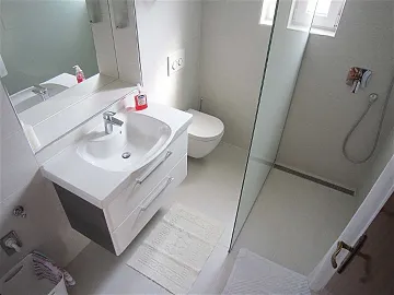 Two-Bedroom Apartment with Parking in Primošten