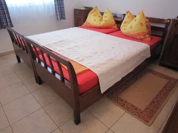 2-Bedroom Apartment in Vodice for Up to 4