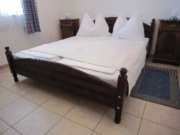 2-Bedroom Apartment in Vodice for Up to 4