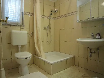 Vodice 2-Bedroom Apartment for 4 Guests