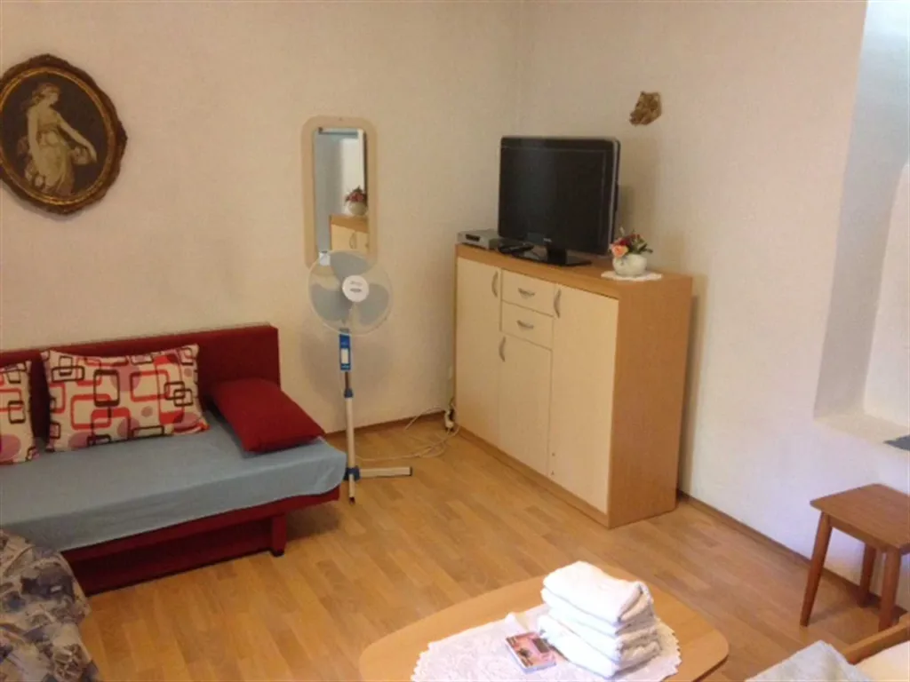 Primošten 1-Bedroom Apartment for up to 3