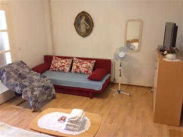 Primošten 1-Bedroom Apartment for up to 3