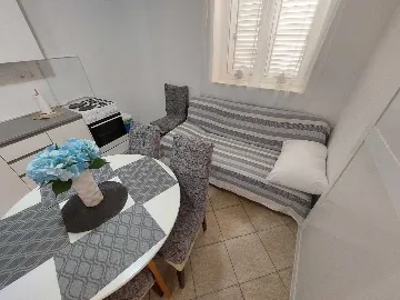 Two-Bedroom Apartment in Primošten for Up to 5