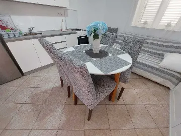 Two-Bedroom Apartment in Primošten for Up to 5