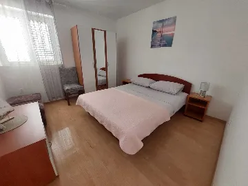 Two-Bedroom Apartment in Primošten for Up to 5