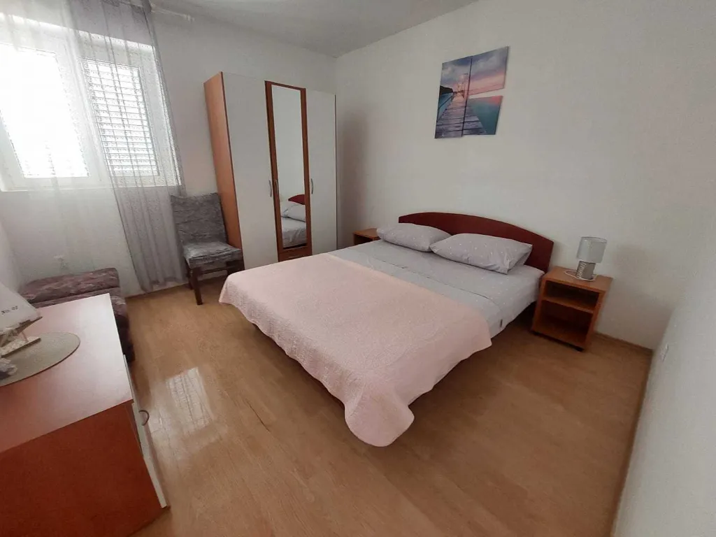Two-Bedroom Apartment in Primošten for Up to 5