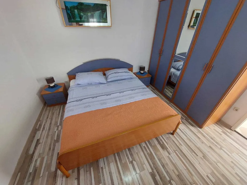 Two-Bedroom Apartment in Primošten for Up to 5