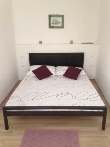 Apartment for 2 Guests in Primošten