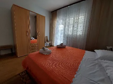 3-Bedroom Apartment in Grebaštica for 6 Guests