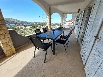 3-Bedroom Apartment in Grebaštica for 6 Guests