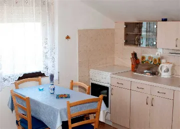 One-Bedroom Apartment in Prvić Luka for Up to 3