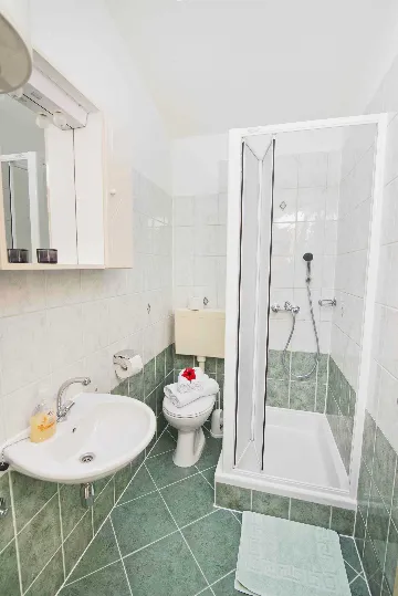 Apartment in Jezera for 2–3 Guests