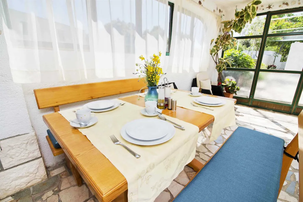 Apartment in Jezera for 2–3 Guests