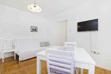 1-Bedroom Apartment in Jezera (Up to 3 Guests)