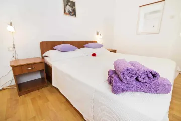 1-Bedroom Apartment in Jezera (Up to 3 Guests)