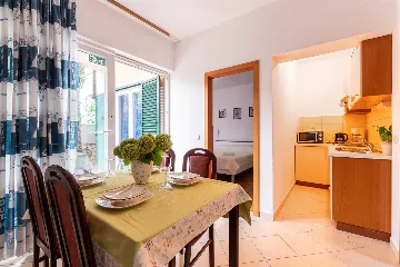 1-Bedroom Apartment in Murter for up to 5 Guests