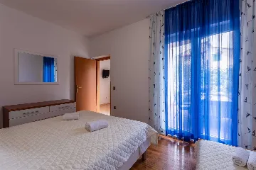 1-Bedroom Apartment in Murter for up to 5 Guests