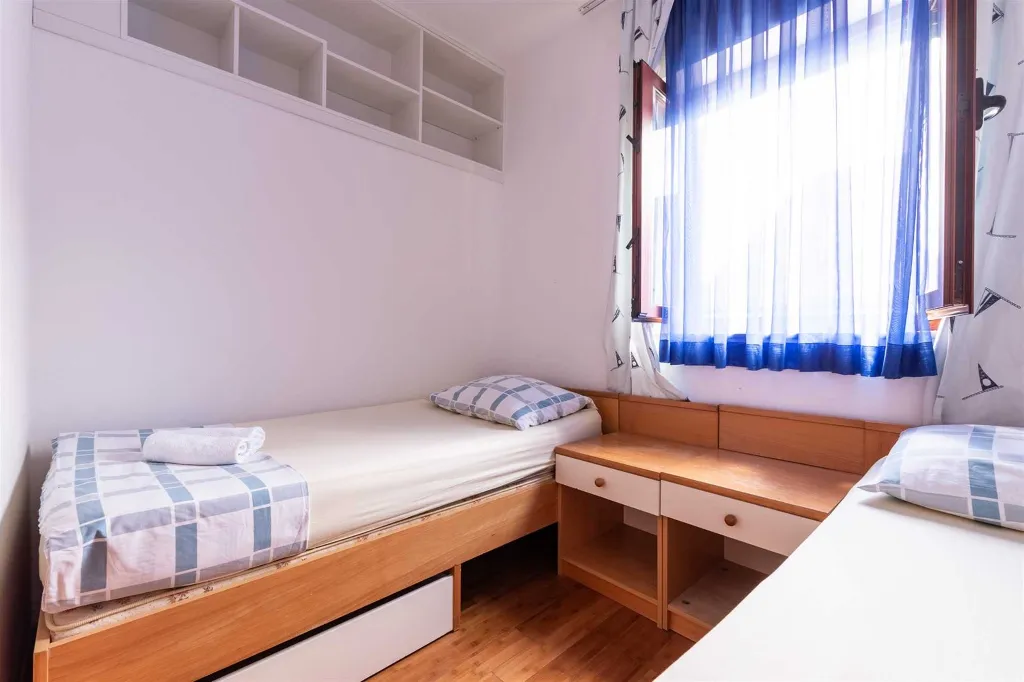 1-Bedroom Apartment in Murter for up to 5 Guests