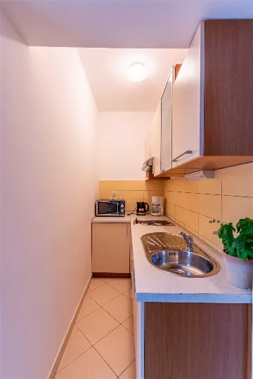 1-Bedroom Apartment in Murter for up to 5 Guests