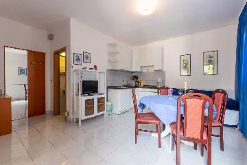 1-Bedroom Apartment in Murter for up to 4 Guests