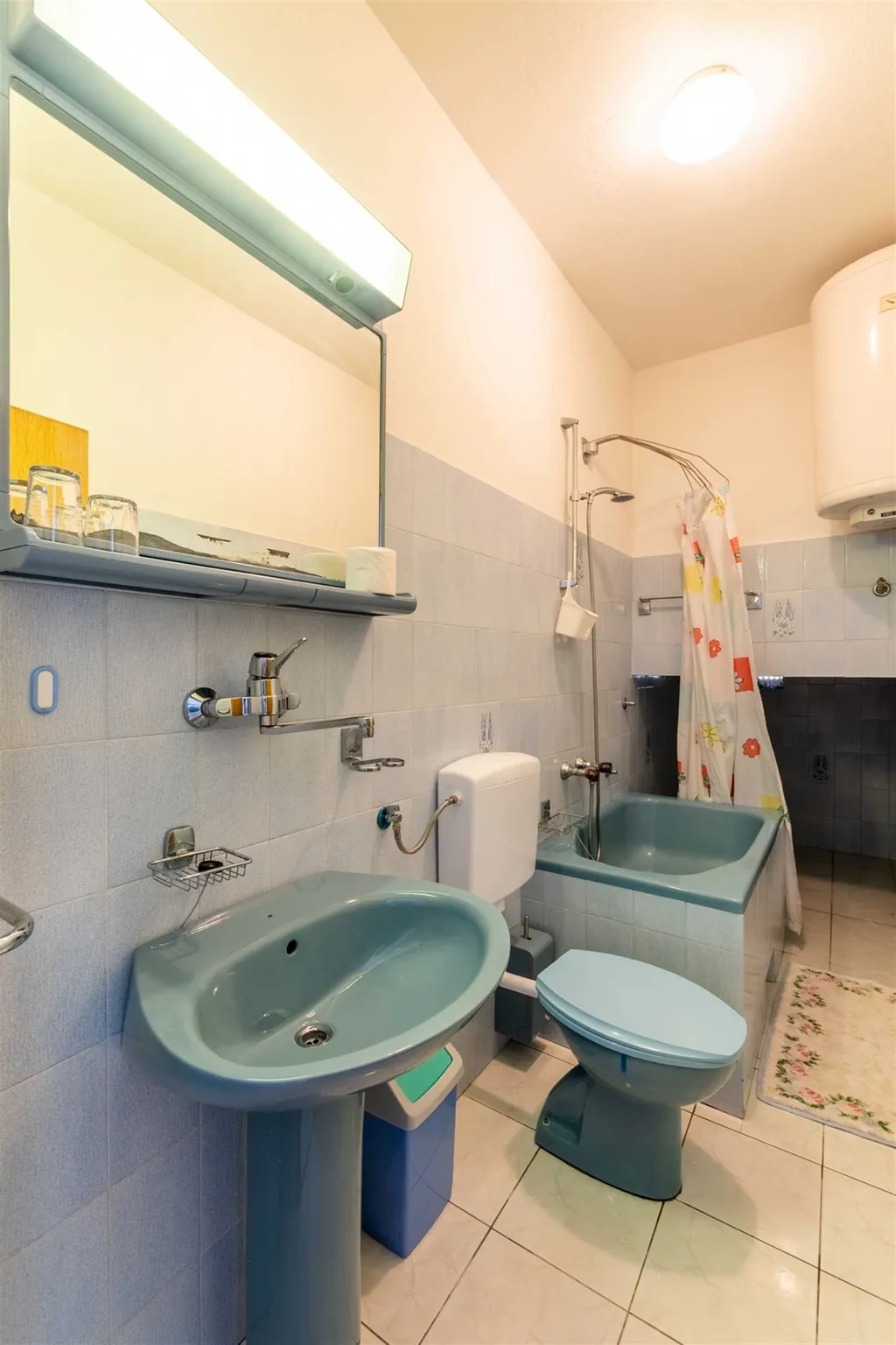 1-Bedroom Apartment in Murter for up to 4 Guests