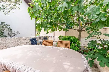 1-Bedroom Apartment in Murter for up to 4 Guests