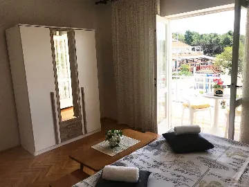 Vodice Room for 2 Guests with Sea-View Balcony