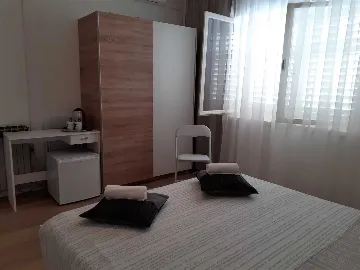 Sea-Front Room with Shared Terrace in Vodice