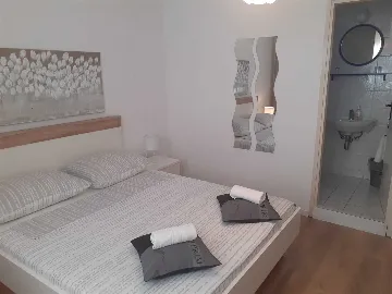 Sea-Front Room with Shared Terrace in Vodice