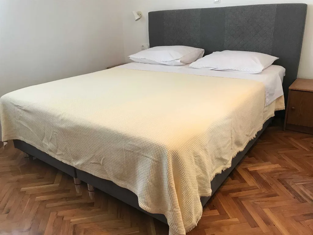 Room for 2 in Primošten, 30 m to the beach