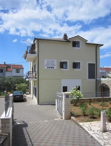 Room for 2 in Primošten, 30 m to the beach