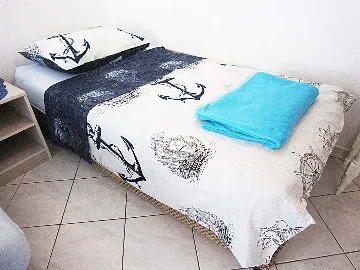 Primošten Studio Apartment for 3 Guests