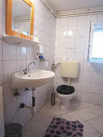 Primošten Studio Apartment for 3 Guests