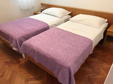 Two-Bedroom Apartment in Primošten (Sleeps 4)