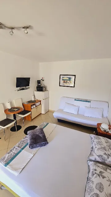 Primošten Studio Apartment for 3 with Terrace