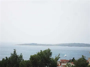 Primošten 3-Bedroom Apartment for 7 Guests