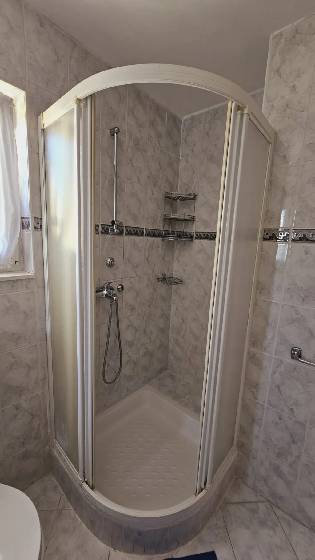 Primošten 3-Bedroom Apartment for 7 Guests