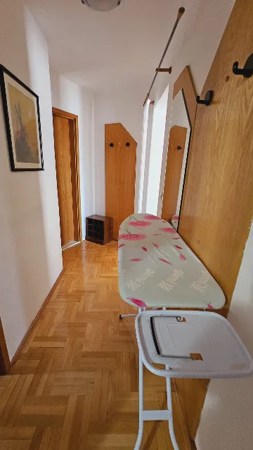 Primošten 3-Bedroom Apartment for 7 Guests