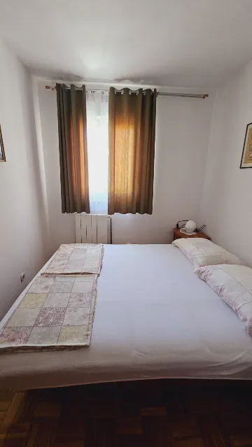 Primošten 3-Bedroom Apartment for 7 Guests