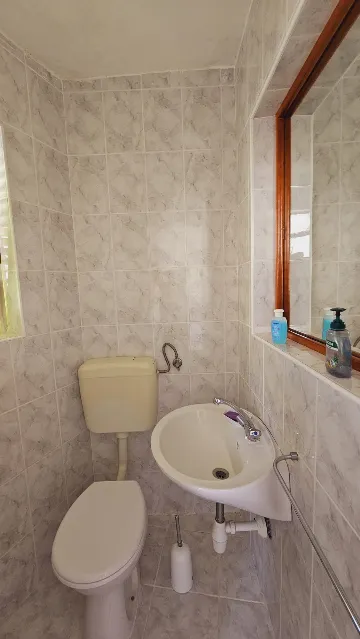 Primošten 3-Bedroom Apartment for 7 Guests