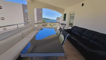 Primošten 3-Bedroom Apartment for 7 Guests