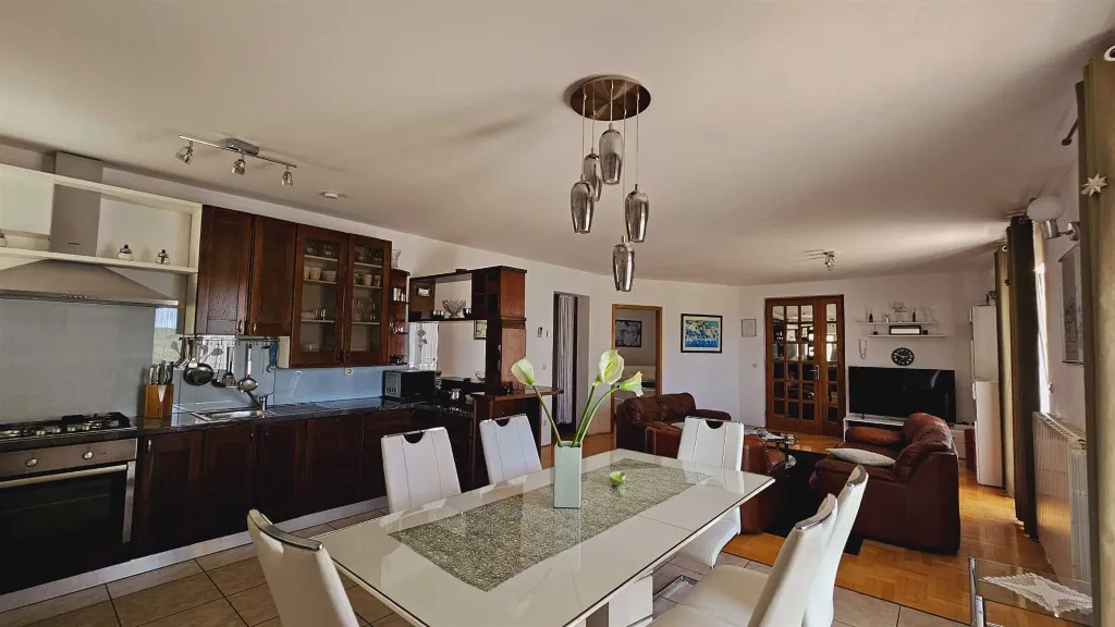 Primošten 3-Bedroom Apartment for 7 Guests