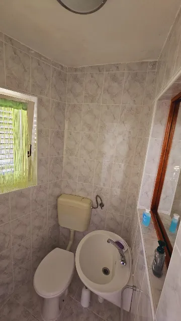 Primošten 3-Bedroom Apartment for 7 Guests