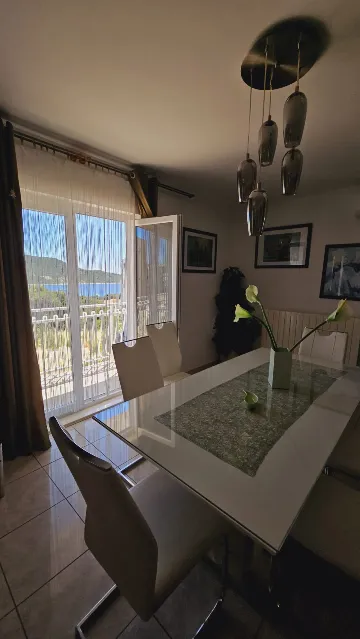 Primošten 3-Bedroom Apartment for 7 Guests