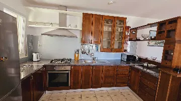 Primošten 3-Bedroom Apartment for 7 Guests
