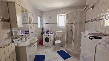 Primošten 3-Bedroom Apartment for 7 Guests