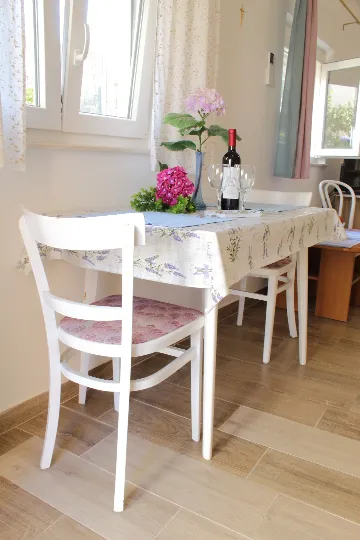 Urban Studio Haven with Parking, Vodice