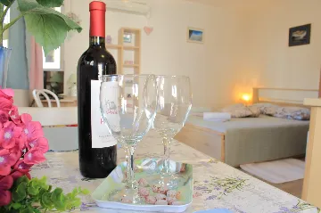 Urban Studio Haven with Parking, Vodice