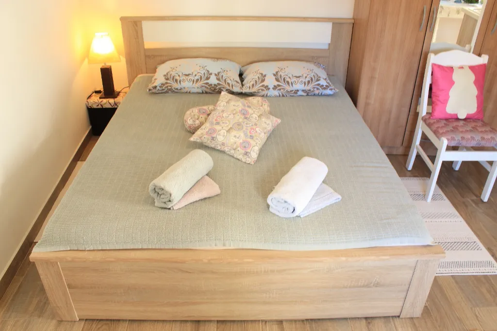 Urban Studio Haven with Parking, Vodice